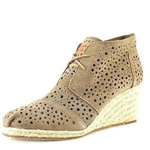Gently used Toms boot wedges!
